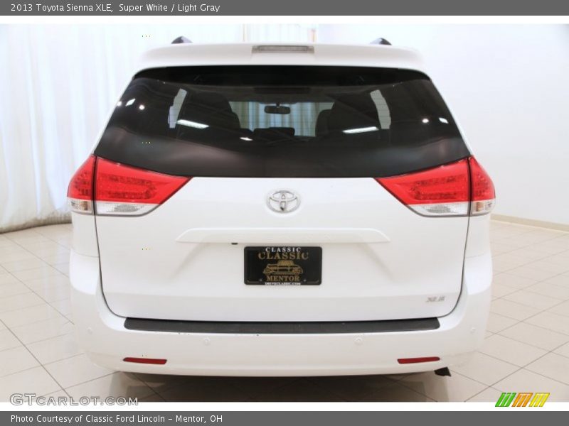 Super White / Light Gray 2013 Toyota Sienna XLE