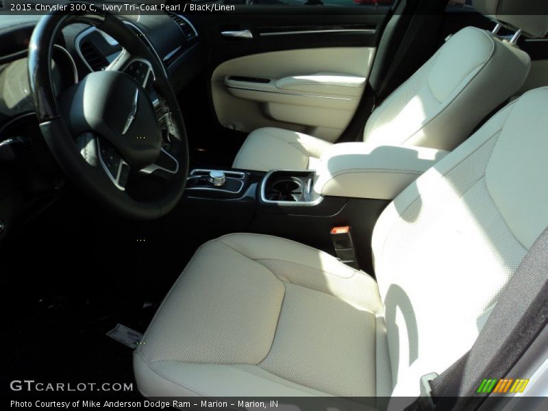 Ivory Tri-Coat Pearl / Black/Linen 2015 Chrysler 300 C