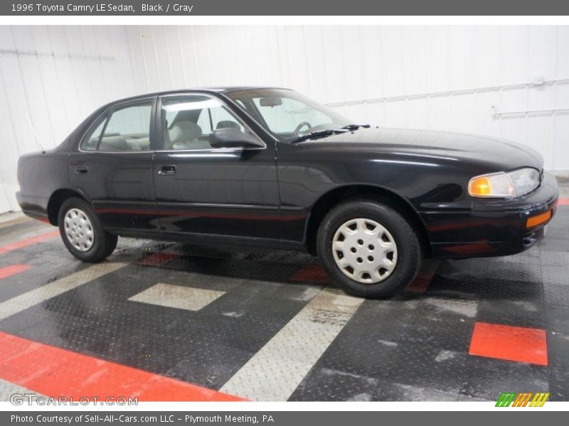 Black / Gray 1996 Toyota Camry LE Sedan