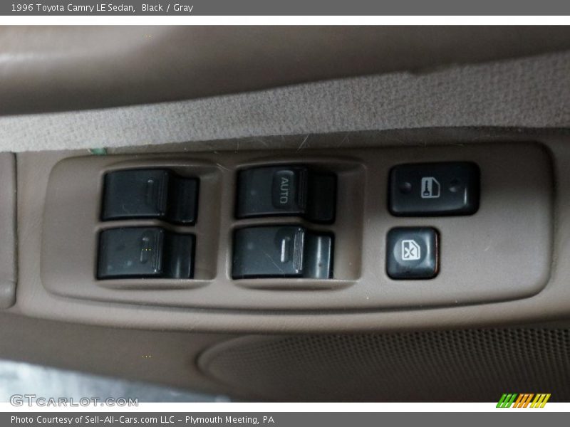 Black / Gray 1996 Toyota Camry LE Sedan