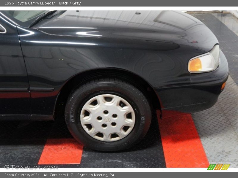Black / Gray 1996 Toyota Camry LE Sedan