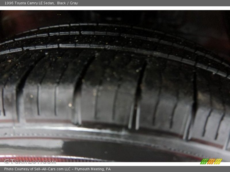 Black / Gray 1996 Toyota Camry LE Sedan