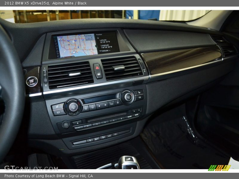 Alpine White / Black 2012 BMW X5 xDrive35d