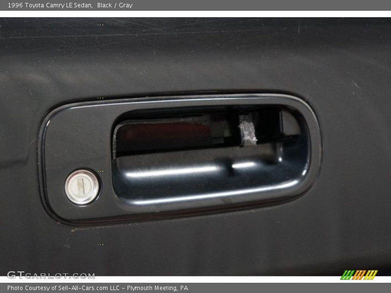 Black / Gray 1996 Toyota Camry LE Sedan