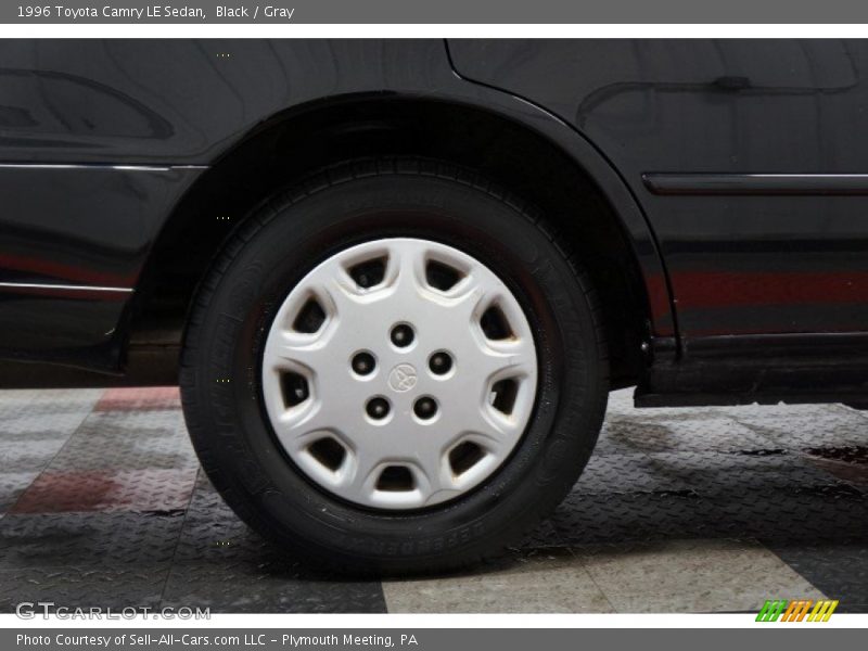 Black / Gray 1996 Toyota Camry LE Sedan