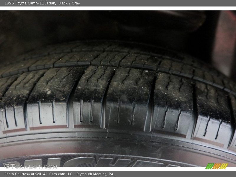 Black / Gray 1996 Toyota Camry LE Sedan