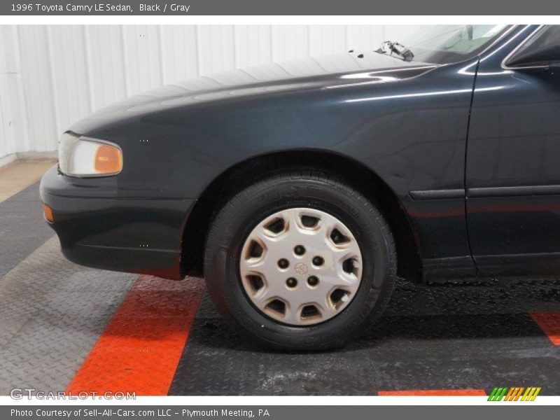 Black / Gray 1996 Toyota Camry LE Sedan
