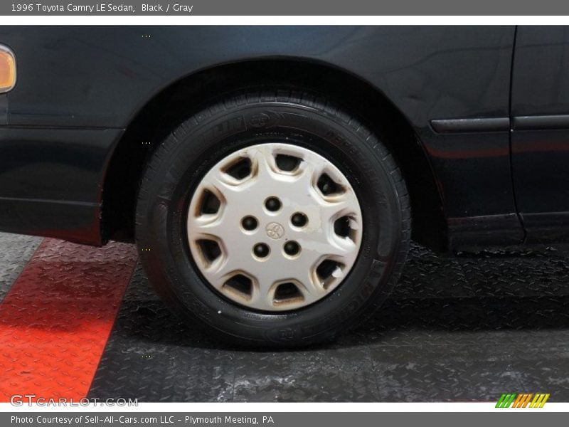 Black / Gray 1996 Toyota Camry LE Sedan