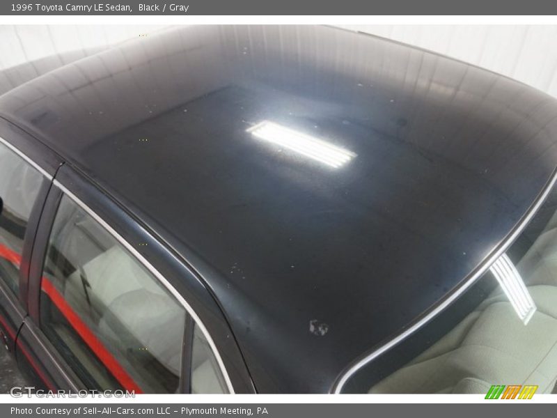 Black / Gray 1996 Toyota Camry LE Sedan
