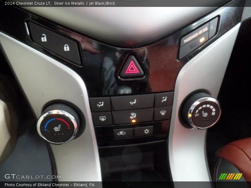 Silver Ice Metallic / Jet Black/Brick 2014 Chevrolet Cruze LT
