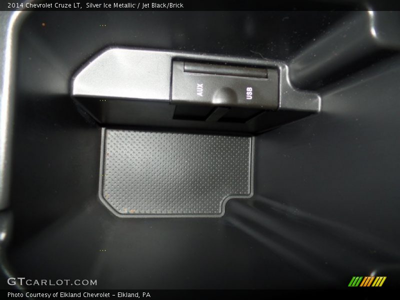 Silver Ice Metallic / Jet Black/Brick 2014 Chevrolet Cruze LT