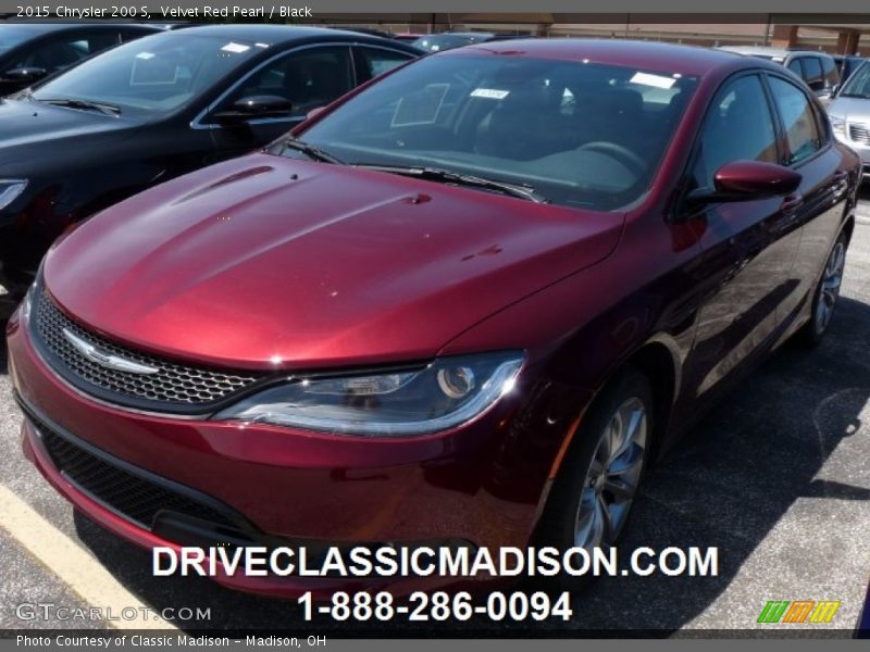 Velvet Red Pearl / Black 2015 Chrysler 200 S