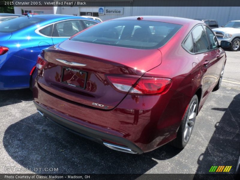 Velvet Red Pearl / Black 2015 Chrysler 200 S