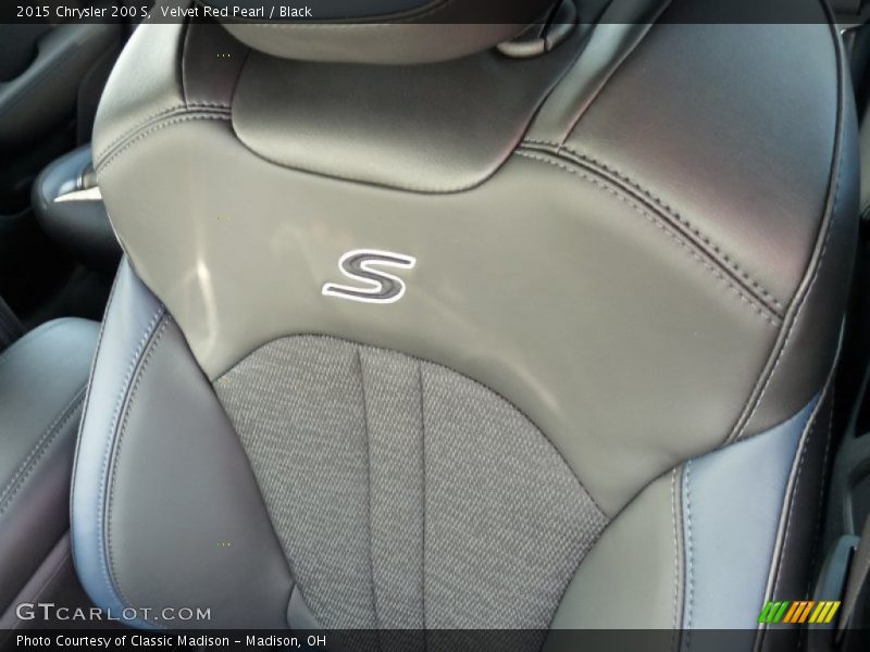 Velvet Red Pearl / Black 2015 Chrysler 200 S