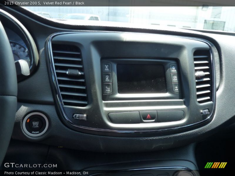Velvet Red Pearl / Black 2015 Chrysler 200 S
