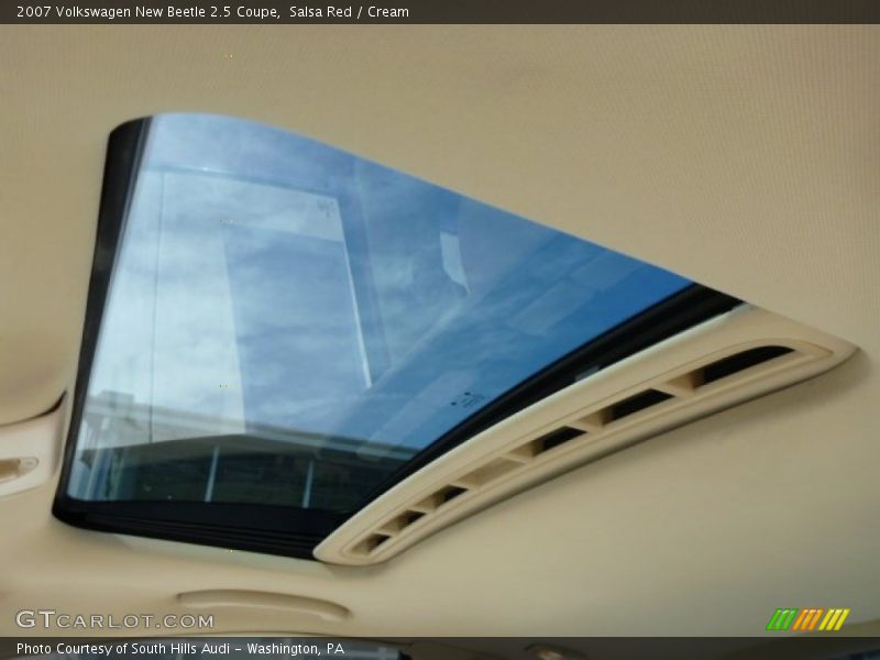 Salsa Red / Cream 2007 Volkswagen New Beetle 2.5 Coupe