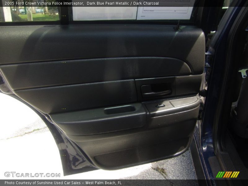 Dark Blue Pearl Metallic / Dark Charcoal 2005 Ford Crown Victoria Police Interceptor