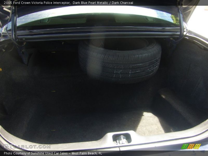 Dark Blue Pearl Metallic / Dark Charcoal 2005 Ford Crown Victoria Police Interceptor