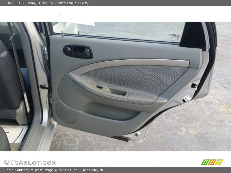 Titanium Silver Metallic / Gray 2006 Suzuki Reno