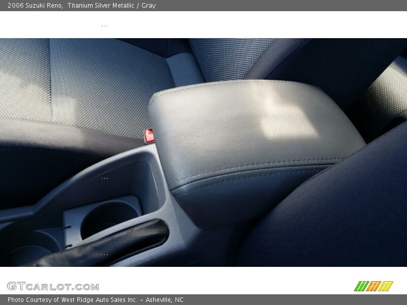 Titanium Silver Metallic / Gray 2006 Suzuki Reno