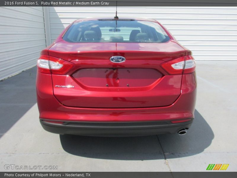 Ruby Red Metallic / Medium Earth Gray 2016 Ford Fusion S