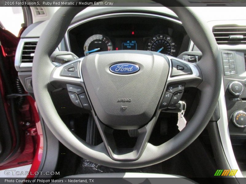 Ruby Red Metallic / Medium Earth Gray 2016 Ford Fusion S