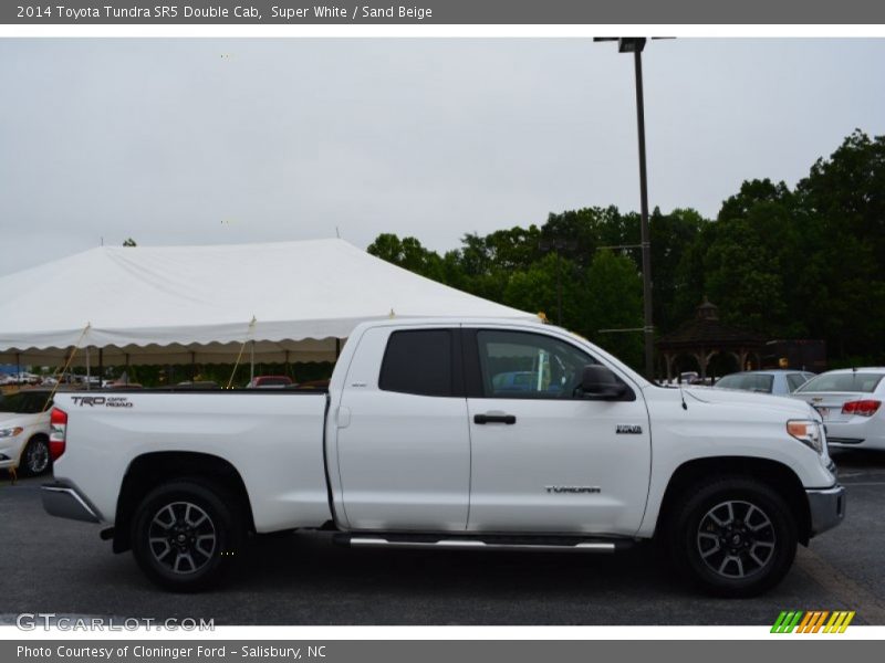 Super White / Sand Beige 2014 Toyota Tundra SR5 Double Cab