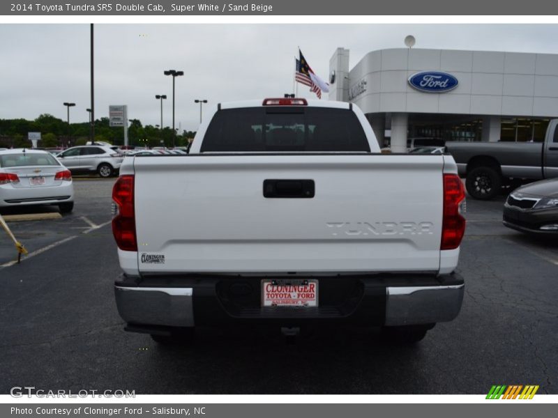 Super White / Sand Beige 2014 Toyota Tundra SR5 Double Cab