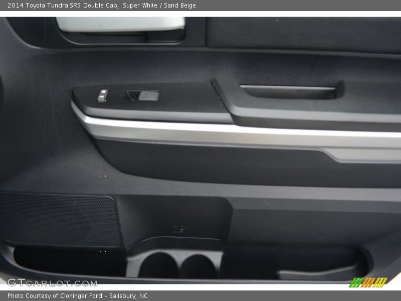 Super White / Sand Beige 2014 Toyota Tundra SR5 Double Cab