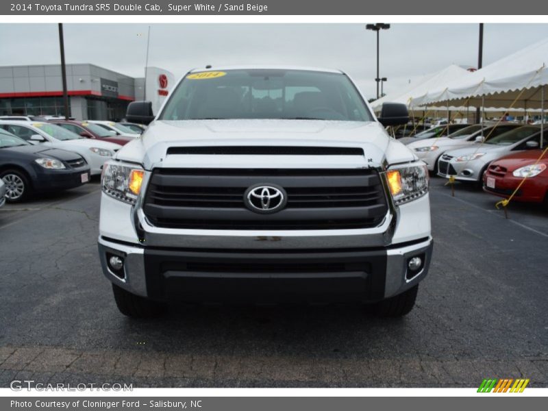 Super White / Sand Beige 2014 Toyota Tundra SR5 Double Cab