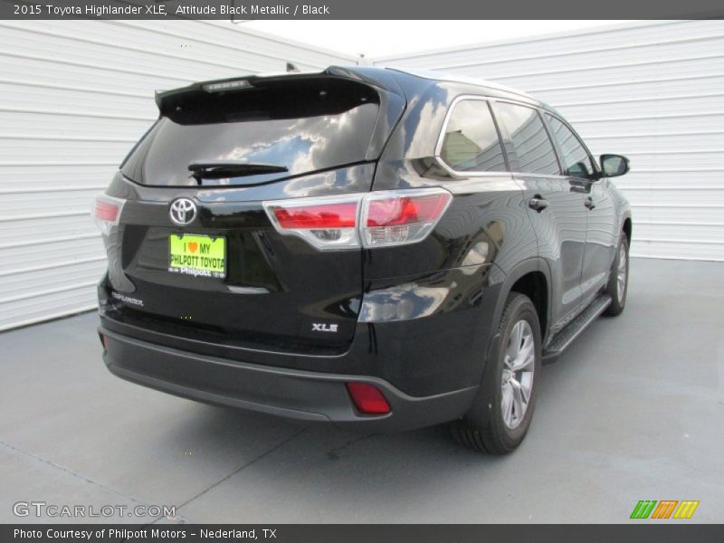 Attitude Black Metallic / Black 2015 Toyota Highlander XLE