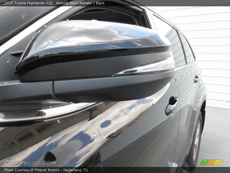 Attitude Black Metallic / Black 2015 Toyota Highlander XLE