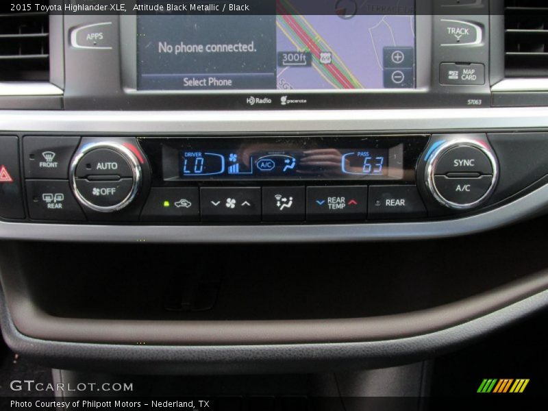 Attitude Black Metallic / Black 2015 Toyota Highlander XLE