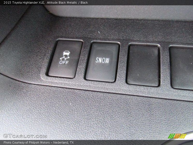 Attitude Black Metallic / Black 2015 Toyota Highlander XLE