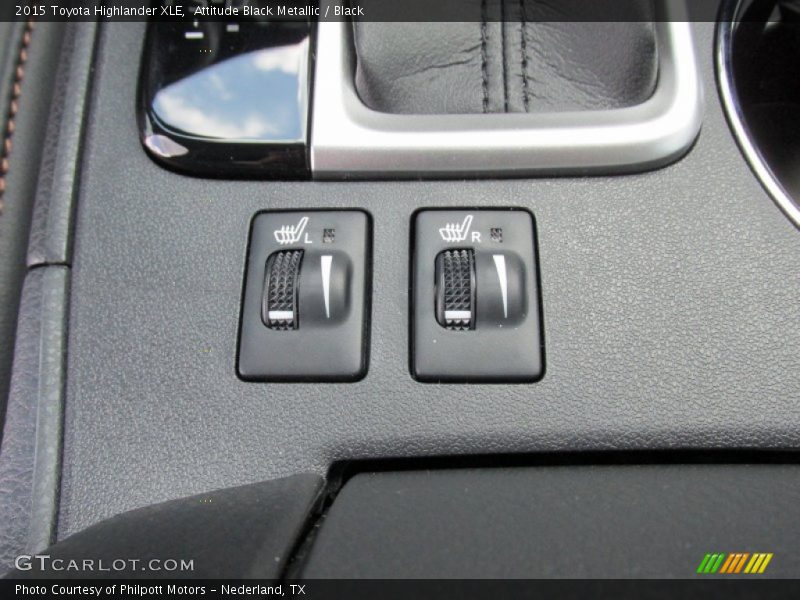 Attitude Black Metallic / Black 2015 Toyota Highlander XLE