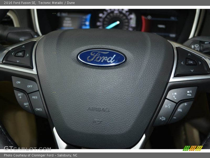 Tectonic Metallic / Dune 2016 Ford Fusion SE
