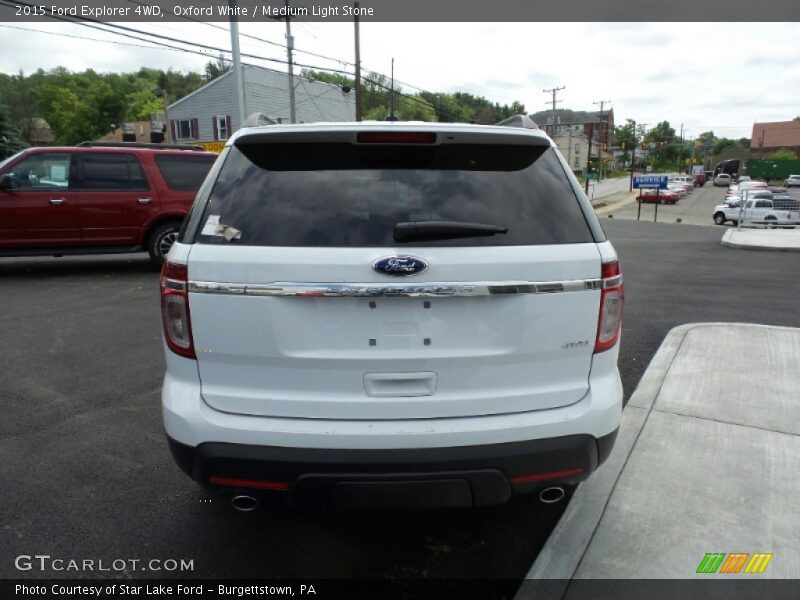 Oxford White / Medium Light Stone 2015 Ford Explorer 4WD