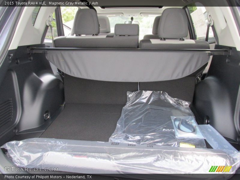 Magnetic Gray Metallic / Ash 2015 Toyota RAV4 XLE