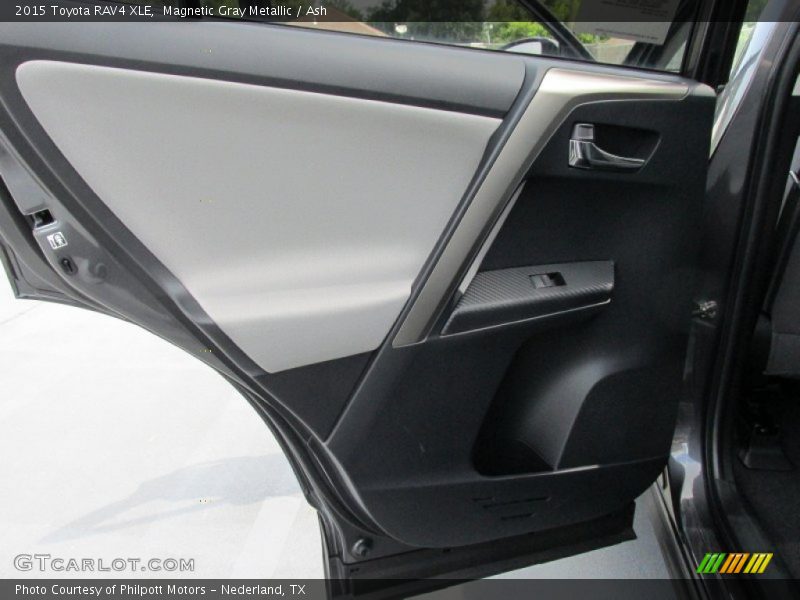 Magnetic Gray Metallic / Ash 2015 Toyota RAV4 XLE
