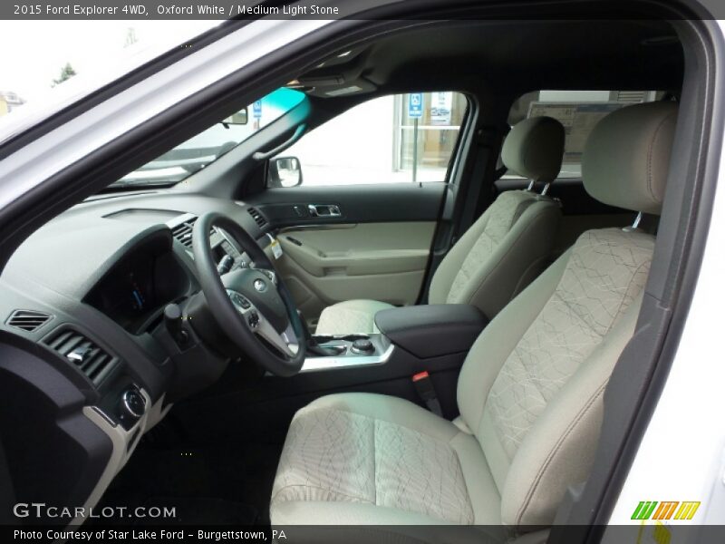 Oxford White / Medium Light Stone 2015 Ford Explorer 4WD