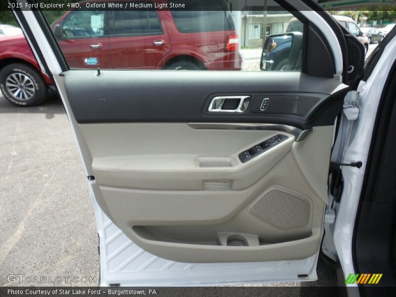 Oxford White / Medium Light Stone 2015 Ford Explorer 4WD