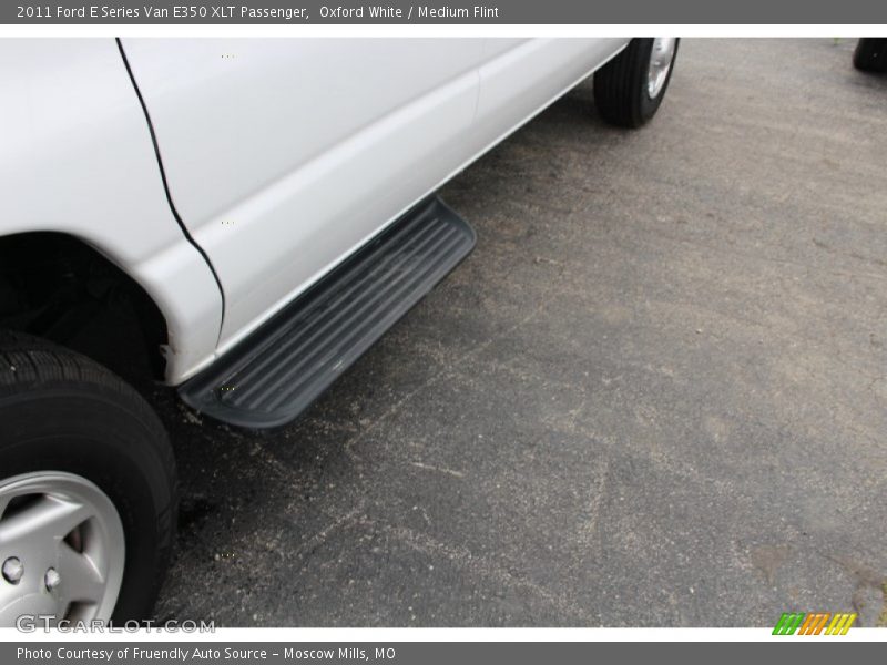 Oxford White / Medium Flint 2011 Ford E Series Van E350 XLT Passenger