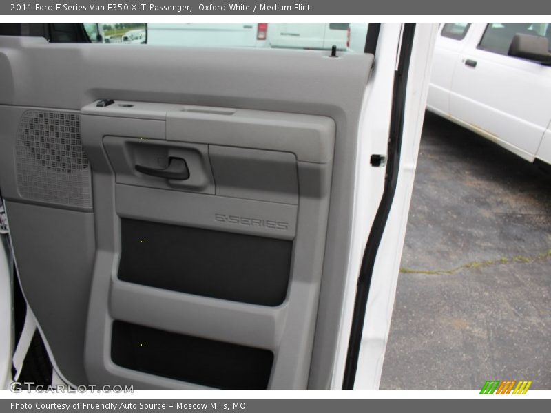 Oxford White / Medium Flint 2011 Ford E Series Van E350 XLT Passenger