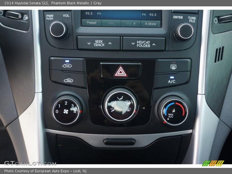 Phantom Black Metallic / Gray 2014 Hyundai Sonata GLS