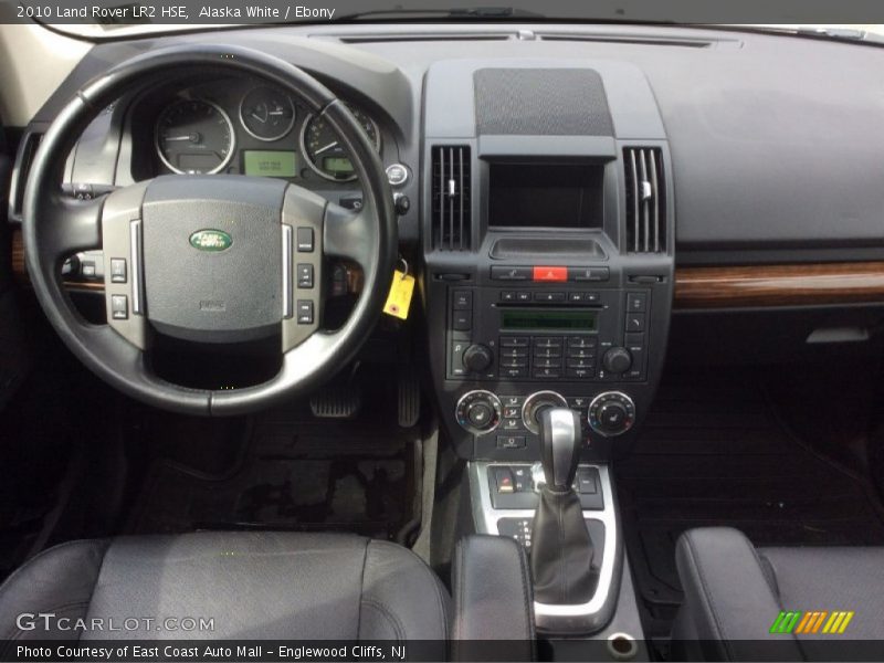 Alaska White / Ebony 2010 Land Rover LR2 HSE