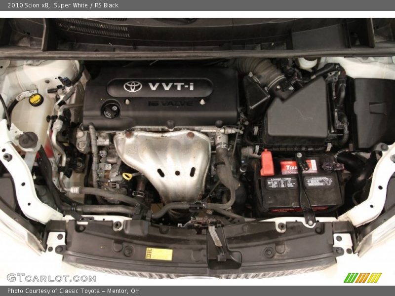 Super White / RS Black 2010 Scion xB