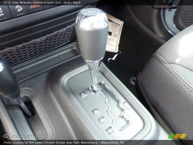 Anvil / Black 2015 Jeep Wrangler Unlimited Sport 4x4