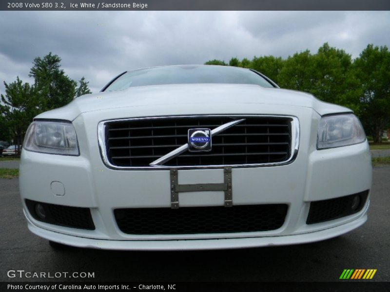 Ice White / Sandstone Beige 2008 Volvo S80 3.2