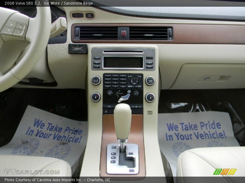 Ice White / Sandstone Beige 2008 Volvo S80 3.2