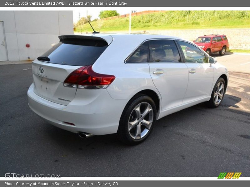 Blizzard White Pearl / Light Gray 2013 Toyota Venza Limited AWD